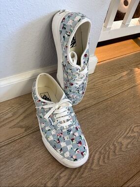 Vans Women's Checkerboard Floral Low-Top Sneakers platform blue women’s 9